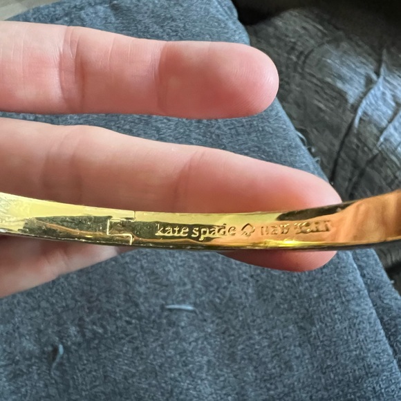 Kate spade Hinge logo bracelet “Everyday Spade Thin Metal Bangle” - Picture 6 of 6